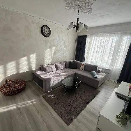公寓 Sunny Maria Near Airport, Druzhba District