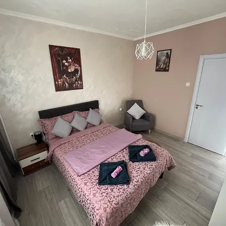 公寓 Sunny Maria Near Airport, Druzhba District 索菲亞